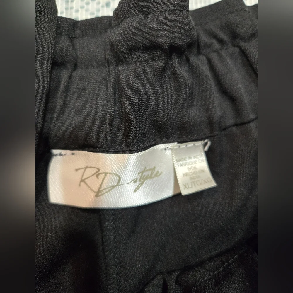 R D Style Shorts Black Sz XL